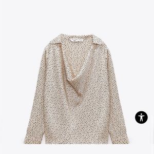 Loose neck blouse